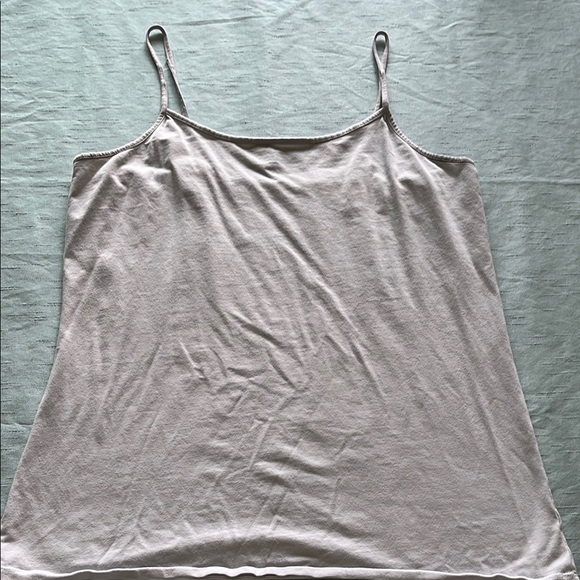 Bundle Of Five Sleeveless Camisoles In Various Colors - Picture 6 of 16